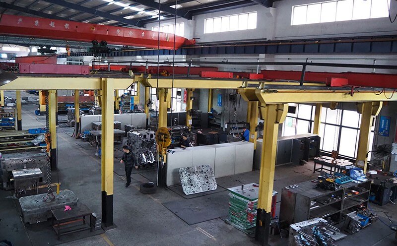 Jump Mould workshop with overhead cranes, moulds and workstations